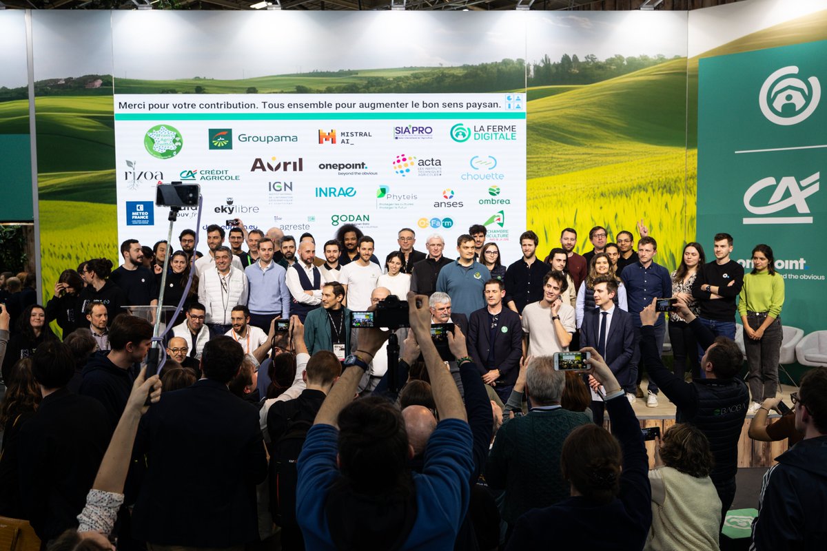 #SIAPRO 🎬🤩 Clap de fin pour le #hackathon GAIA ! Ce sont 2 jours d’idéation intense qui s’achèvent pour les équipes participantes au premier Hackathon en son genre, sur l’#IA Générative appliquée à l’#Agriculture. Un grand bravo à toutes les équipes 👏 #SIA2024