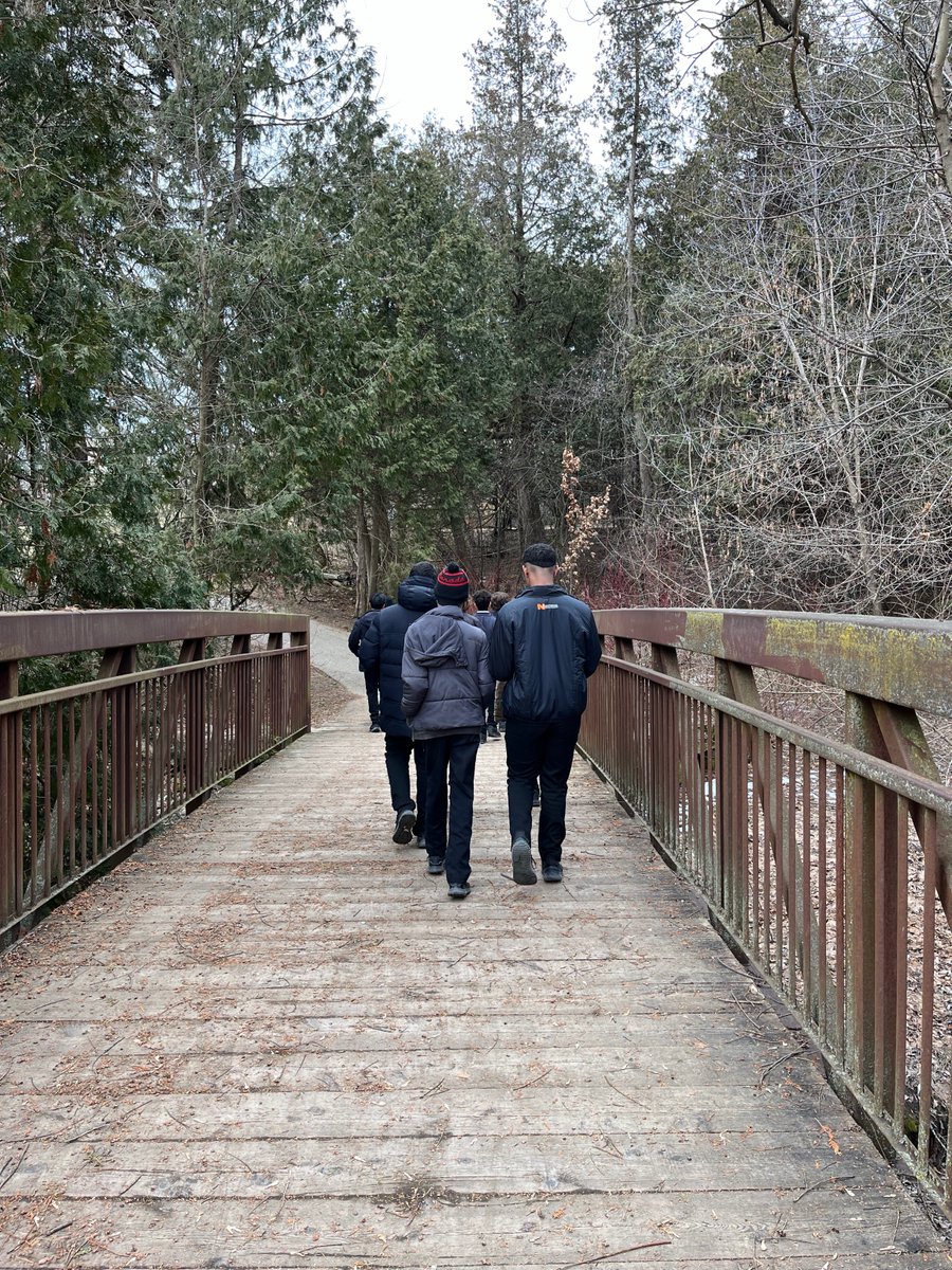 #CHC1D1 @SKDCHS exploring pathways and trails in our community. Post walk we discussed the importance of green and blue space in city planning.