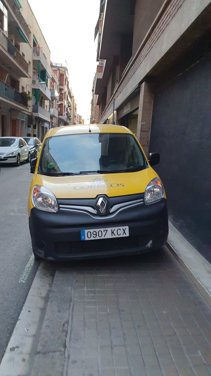 pm10no2's tweet photo. És tan patètic... 
@Correos @CorreosAtiende @GUBBarcelona @Albert_Batlle_B https://t.co/ZxCvCQGKkj