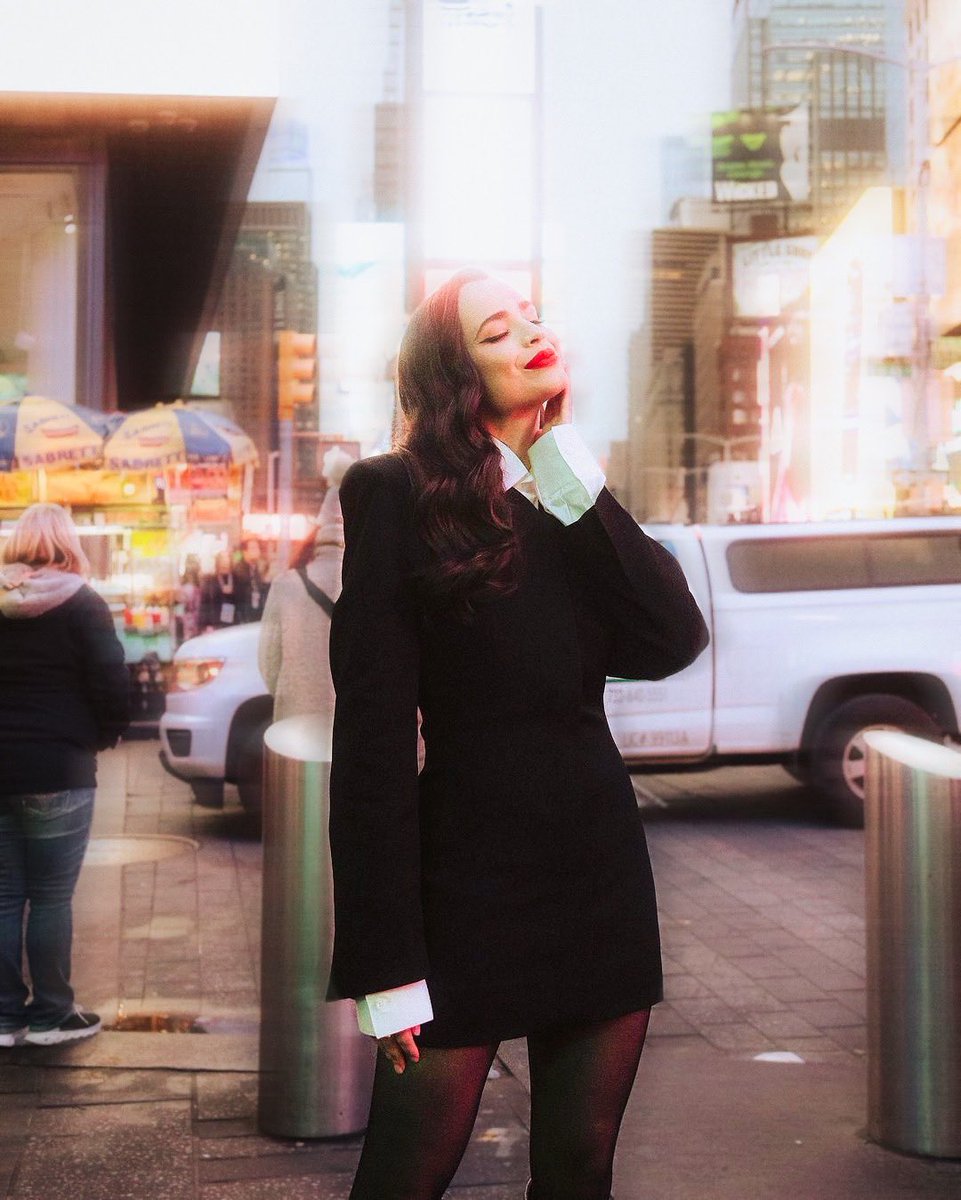 archivecarson's tweet image. my floating angel