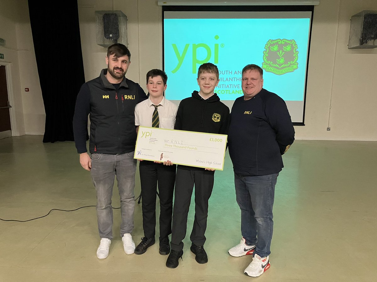 A very enjoyable and informative afternoon at @MilnesHigh for their Final. Congratulations to <a href="/RNLI/">RNLI</a> who were successful winning £3,000. Thank you to <a href="/DYWMoray/">DYW Moray</a> and <a href="/Shortbread/">Walker's Shortbread</a> for the support. Well done to everyone! #ypiscotland #ypi