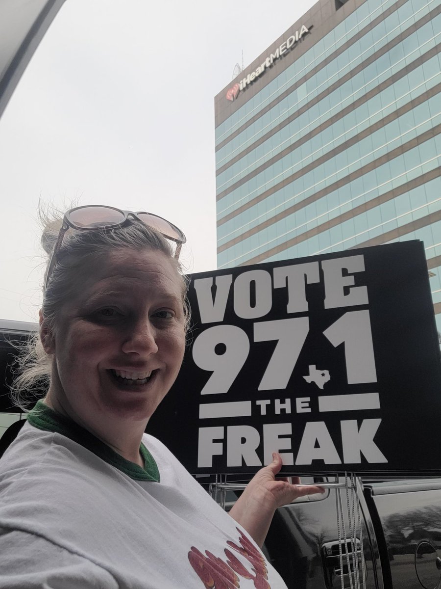 Nikki Ellis tweet media