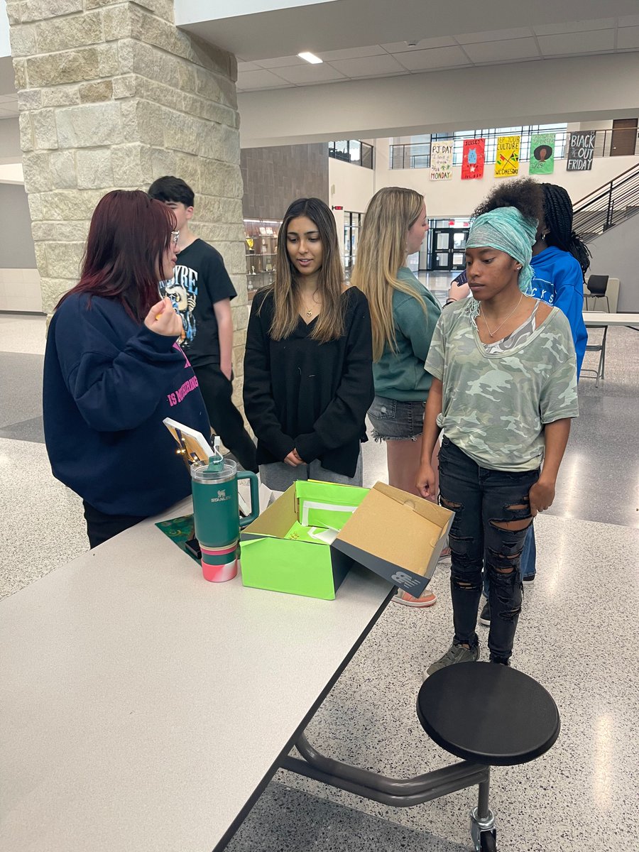 Today at Panther Creek, English II students seized the chance to showcase the diversity of their backgrounds through a planned cultural fair. Way to go, Panthers!