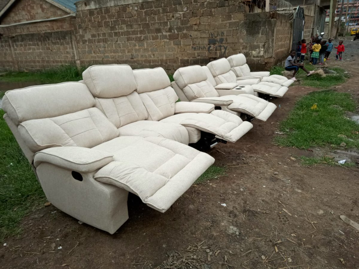 suneimar_i's tweet photo. Upholstery and reupholstery of recliners, imported seats and office furniture call 0713022438
#adultingshowmax  BennyHinn 
Raila DM or WhatsApp  Gladys Wanga Zidane JKIA KPLC https://t.co/O4agBWffOx