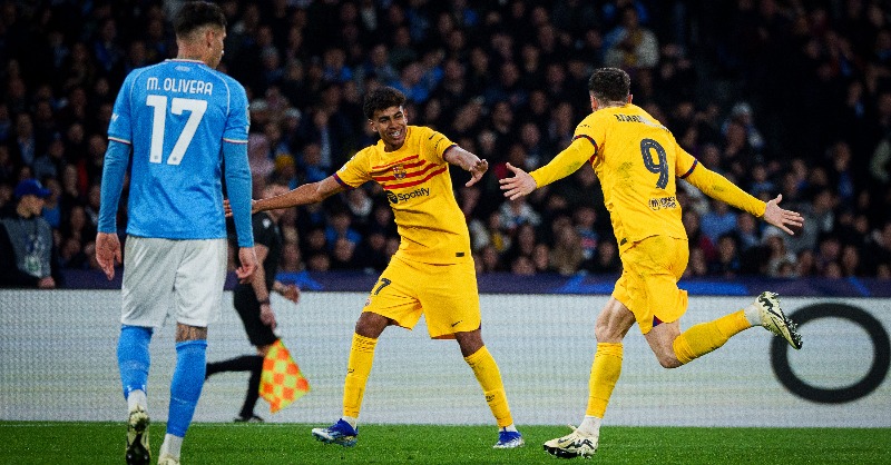FCBarcelona_es's tweet photo. ¡Estamos sorteando dos entradas para el #BarçaNapoli! 😍