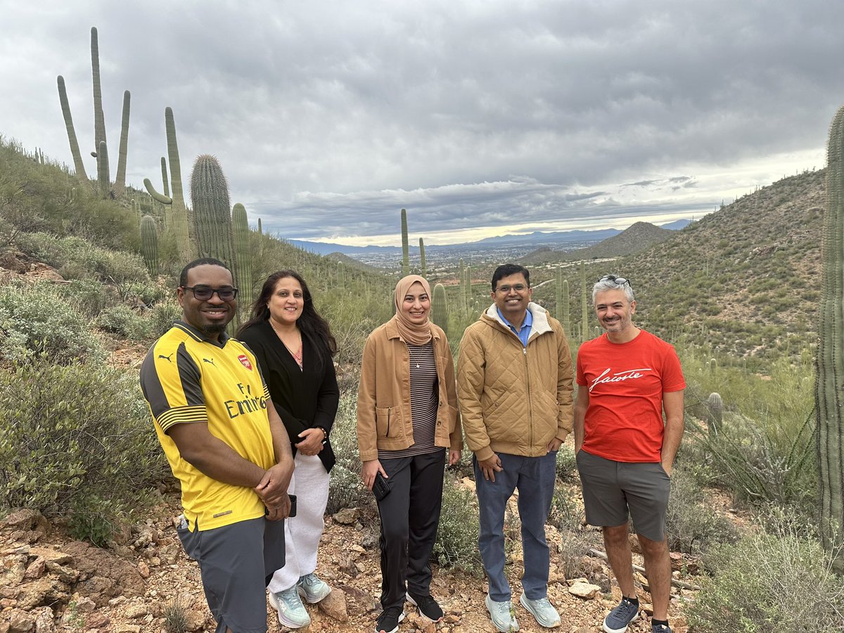 royraad's tweet photo. Great morning hike with the STR crew! 🌵🏜️ @thoracicrad https://t.co/df8KLGrRxT
