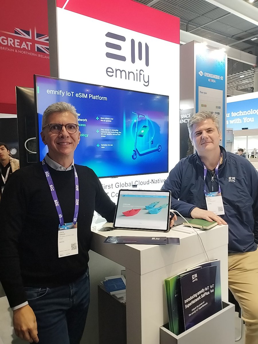 At Mobile World Congress! @EMnify and <a href="/NetAiTech/">Net AI</a> present the ORIGAMI project at #MWC24 <a href="/6G_SNS/">SNS JU</a>, #6GSNS, <a href="/HorizonEU/">Horizon Europe 🇪🇺</a>, #HorizonEU
The ORIGAMI project brings together leading players from industry and academia in the European mobile ecosystem.