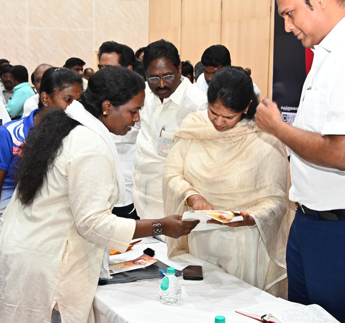 Kanimozhi (கனிமொழி) tweet media