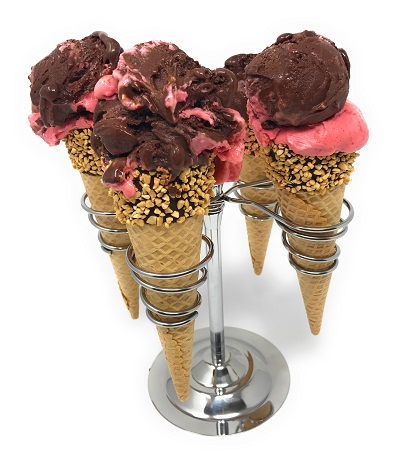 vaschettegelato's tweet photo. Lascia che i tuoi gelati brillino con gli espositori! ✨ La presentazione giusta fa la differenza. #portaconi #blu #fragola #nocciola #espositorigelato #icecream #gelatoartigianale #gelateria #gelato #fooditaly #delicious #gelatoitaliano Visita https://t.co/nsVIsKfwNn https://t.co/LONgpJLOrk