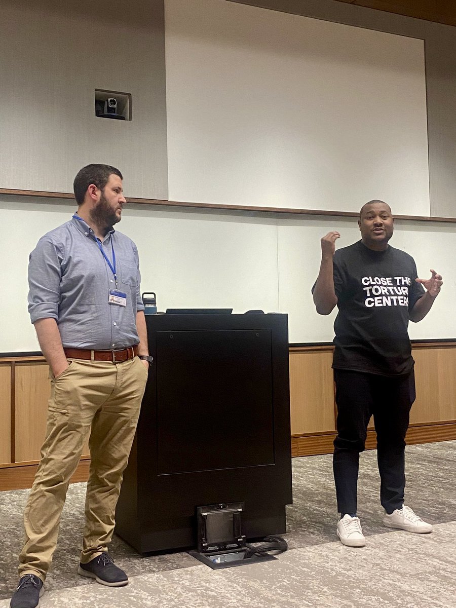 Technology as a tool of advocacy for human rights 👩🏽‍💻🇻🇪

LAS and GSCM had the privilege of receiving <a href="/Vic_navarroL/">Victor Navarro</a> and <a href="/dsmolansky/">David Smolansky</a> in a conversation and virtual reality experience, bringing awareness of the human rights violations happening today, in El Helicoide, in Venezuela.