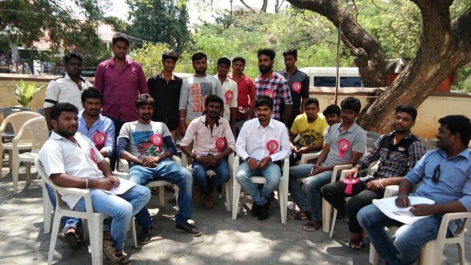 LawrenceBalaa's tweet photo. #Throwback_memories
#Mottasiva_Kettasiva திரைபட வெளியீட்டை முன்னிட்டு 2 தினங்களுக்கு முன்னர் கோவை மாவட்ட ராகவா லாரன்ஸ் நற்பணி மன்றம் சார்பாக 63 நபர்கள் ரத்த தானம் வழங்கினர்
@offl_Lawrence @directSairamani https://t.co/Kxca2Eppwa