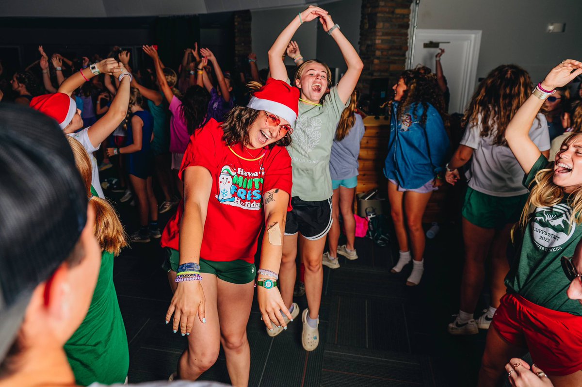Did someone say Christmas in July? 🎄❤️💚✨