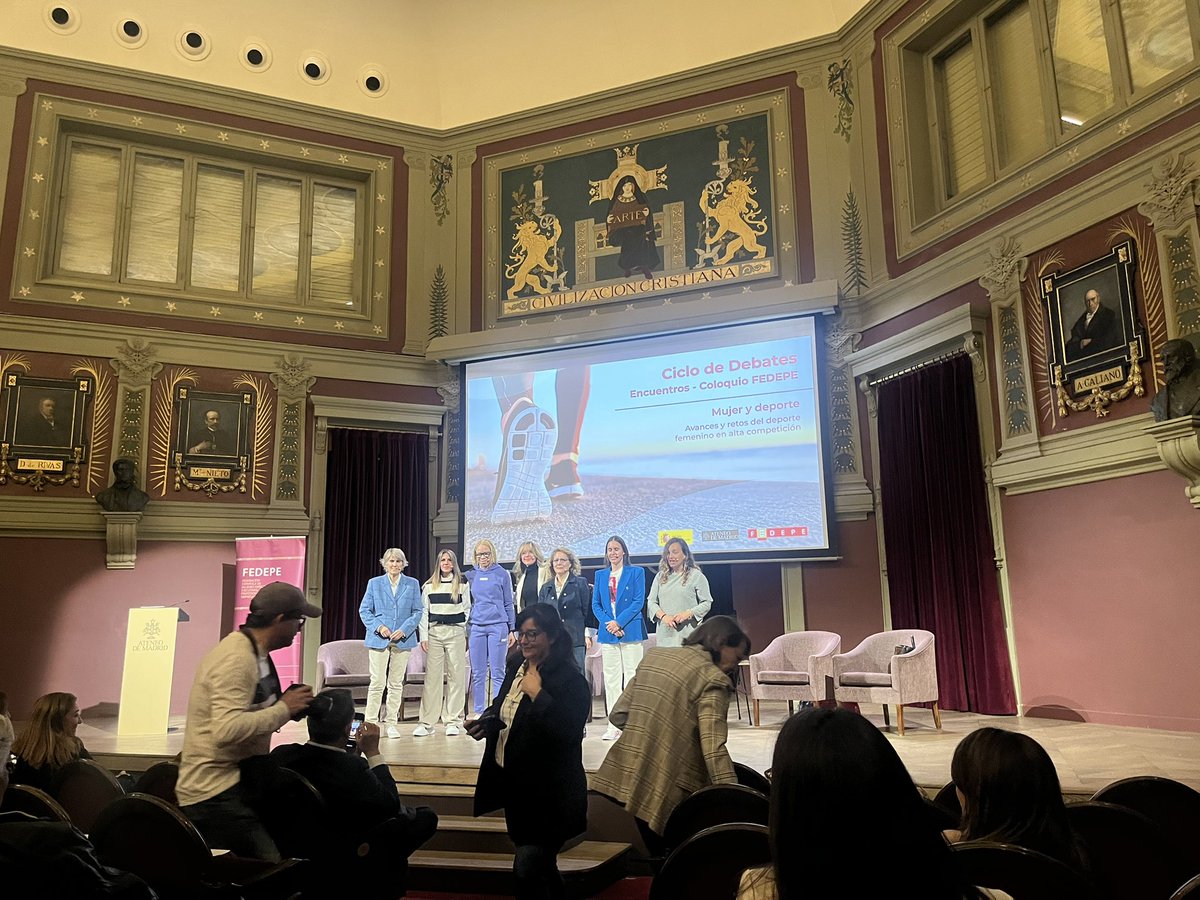 🤾‍♀️ La Federación <a href="/MujeresFedepe/">FEDEPE</a> apoyando el deporte femenino analizando los retos de la alta competición.