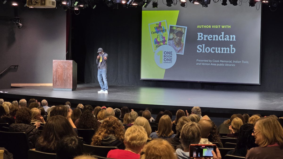 CookLibrary's tweet photo. 🧵 A THREAD:

Things we learned from the #onebookonecommunity Finale #authorevent with @brendan_slocumb this past Sunday:
1. 😂🤘 Brendan is a hilarious, passionate, and engaging speaker. (Seriously! Watch the recording: https://t.co/Vhr4ofCHXJ) https://t.co/R3kzBQM65Q
