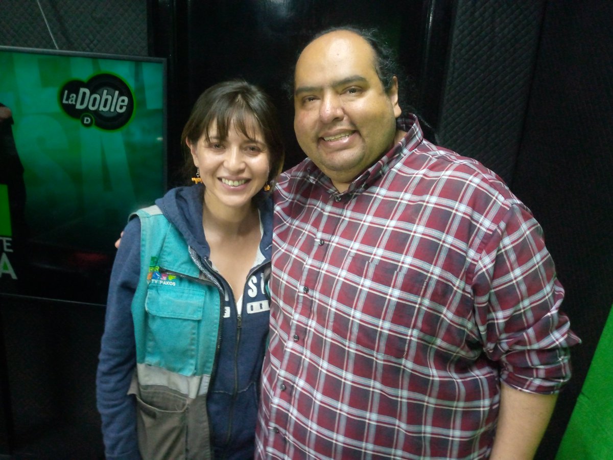 Untalmauracio's tweet photo. De lo mejor de este trabajo es poder conversar/entrevistar a mis amigos @tanlogico Y recuerda que puedes ser voluntario en en Bio Parque Vesty Pakos @biovestypakos y ayudar a los animales silvestres https://t.co/QC9EmDPbp4