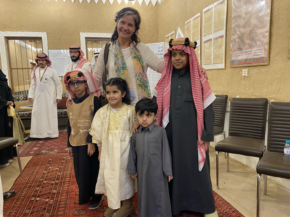 DKAmbKSA's tweet photo. Making new friends in #Qasab during the Salt Festival ⁦@QASABSALTSEASON⁩ https://t.co/0oatBRWWhr