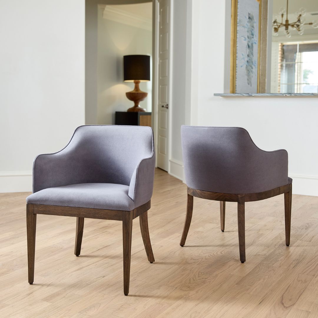 CyanDesignHome's tweet image. Add a unique flair to your table with the Elevar Collection dining chairs. Each piece offers distinctive charm. 🍽️✨

#cyandesignhome #elevarbycyandesign #cyandesigntransformed #diningchairs #chair #diningroominspo #sustainable #interiordesigner #designer #interiors #furniture