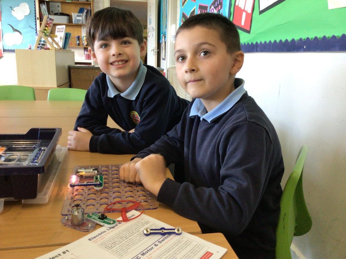 P2A - In support of article 13 we have been finding out how electrical circuits work. P2A parents can see all our videos on our Showbie group. #EyemouthExcels