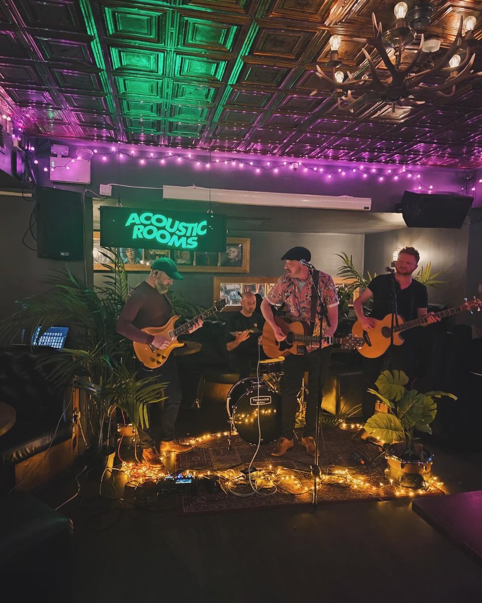 theDaysofTomoro's tweet image. An unforgettable night performing alongside the incredibly talented @DavinaSongbird and @SaffronGrey for Davina Songbird’s debut release part, 'I'm Worthy.' 🎶 Don't miss out on hearing this powerful tune, on all streaming platforms right now! #ImWorthy #MusicMagic"