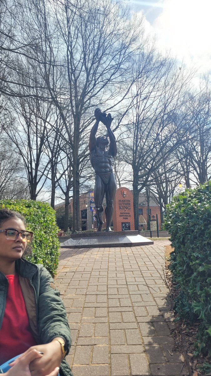 anabefelicio's tweet photo. Que dia único! #mlkcenter https://t.co/5NukFdjL4x
