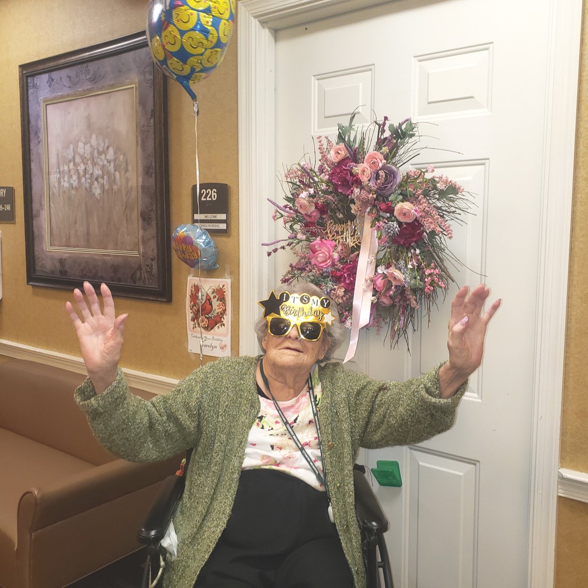 Happiest of Birthdays to a York-West resident who turned 90 years young. She wore her sunglasses to breakfast so everyone knew it was her big day. Shine on! 

#birthday #thrivingnotsurviving #seniorliving #yorkpa