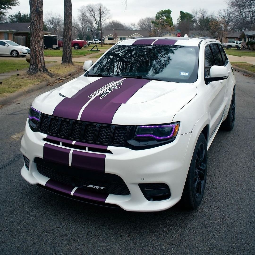 ShineGraffix's tweet photo. Matte purple #jeep #grandcherokee #cherokee #trackhack #srt #offroad #wheels #rubicon #4x4 #jeeplife #mopar #decal #graphics https://t.co/1EB4ccoT5R https://t.co/JgOePNtZc3