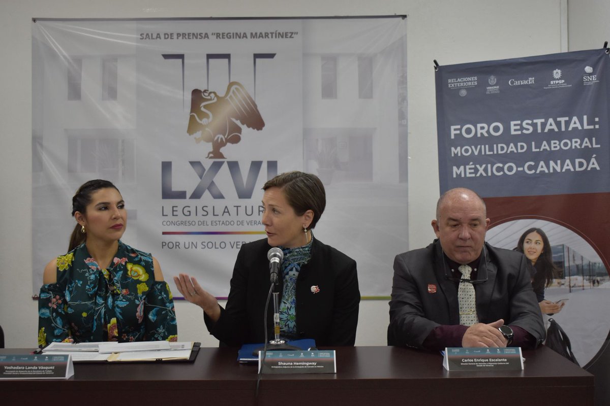 CanEmbMexico's tweet photo. Deputy Ambassador @ShaunaHemingway visited Xalapa, Veracruz to participate in the Mexico-Canada Labour Mobility Forum #OpenPathways to promote the different programs that facilitate access to employment in Canada. 1/3 https://t.co/L9Y3fJ2q1E