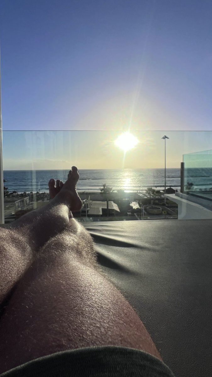 mark_elder77's tweet photo. Tuesday goals #NoWorkLifeBalance https://t.co/xw3PraJvfK