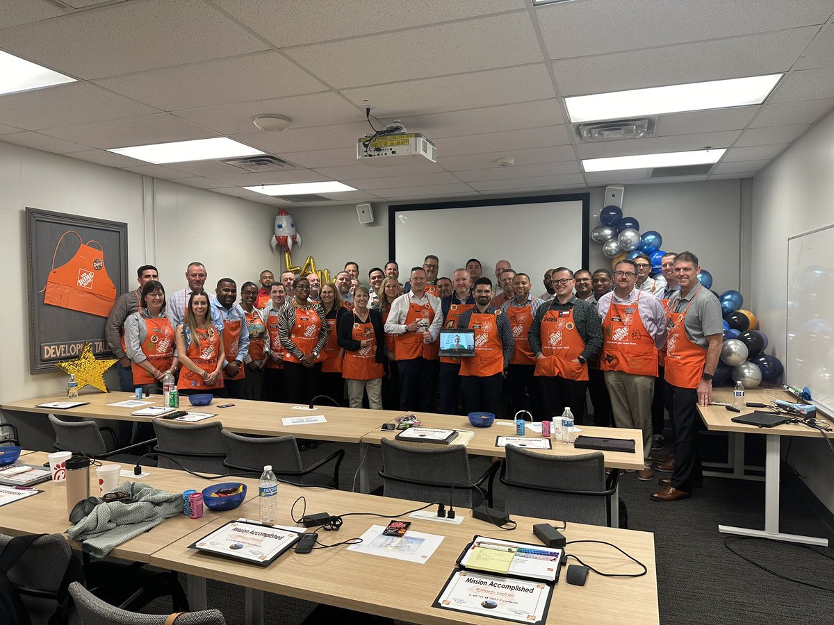 Congrats to our LAUCH graduates! Incredible group of leaders that have done and will do great things for THD! Great job and best of luck to all of you! #PoweroftheGulf @CourtneyMKorkow