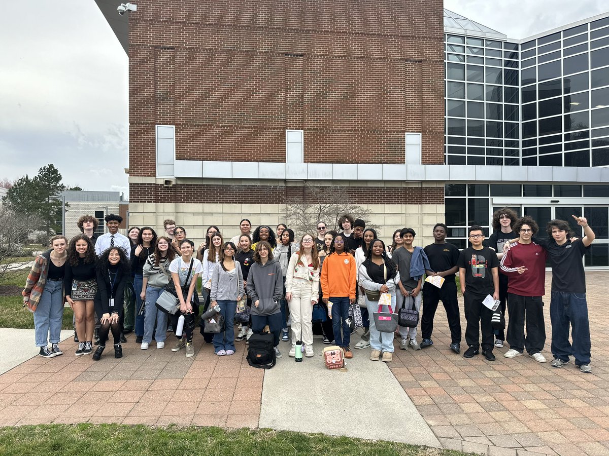 Thank you @vb_atc for the wonderful tour. Our #AVID students left inspired. 
@vbeachteach @MrLang5ton @AVID4College @vbschools