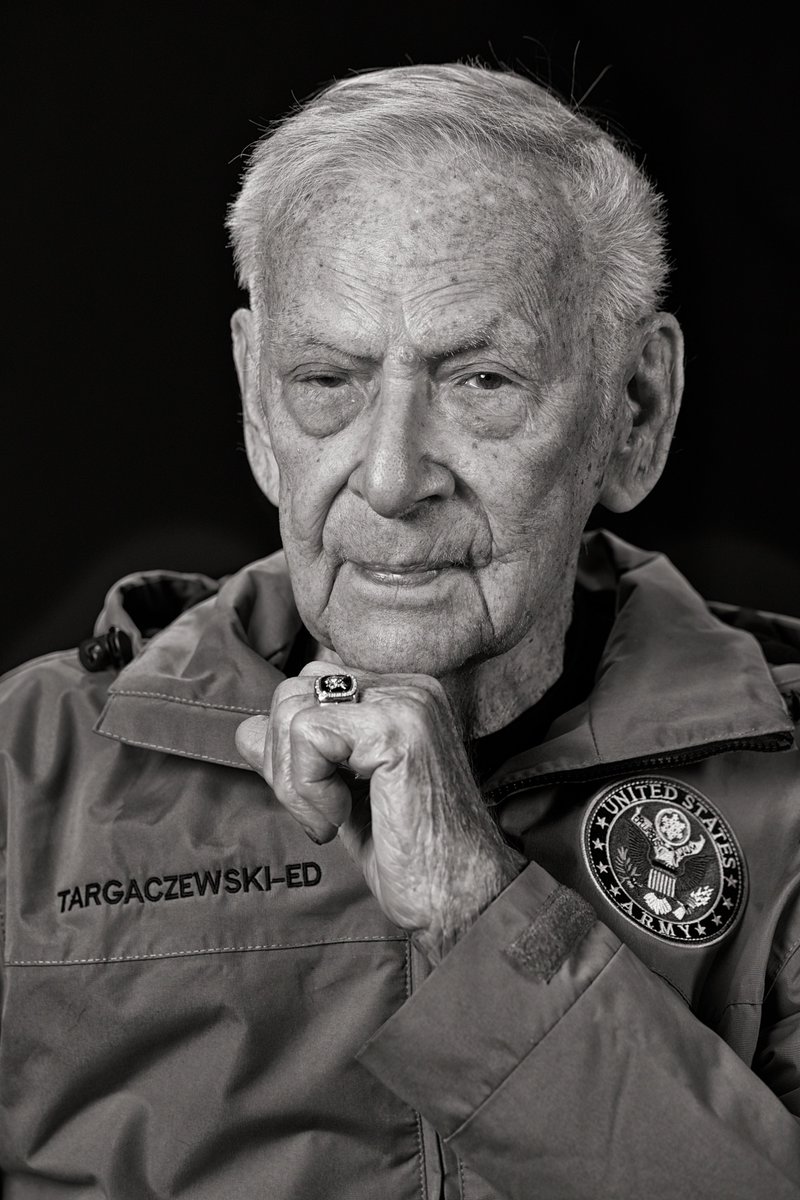 It is with a heavy heart that I heard the news of Ed's passing yesterday.  Fair winds and following seas my friend.  all of my best to his family and thank you to his daughter Jean who facilitated all of our visits.  
veteransportrait.com