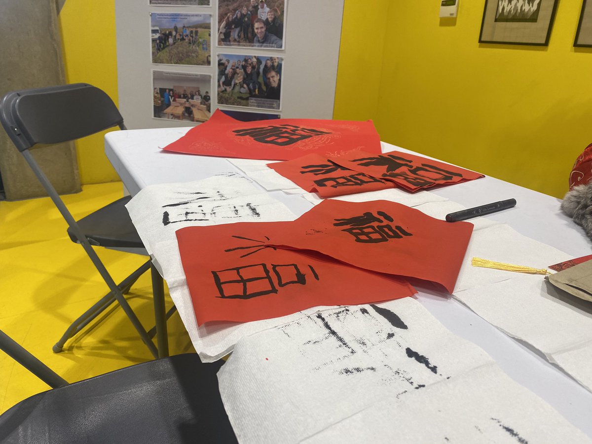 Viv Buckley (she/her) (@vivbuckley) on Twitter photo Absolute treat today to have a go at Chinese writing and to meet these two fabulous ladies who spent the afternoon working with students <a href="/BridgendCollege/">Coleg Penybont | Bridgend College</a> #LoveOurColleges #FE Absolute treat today to have a go at Chinese writing and to meet these two fabulous ladies who spent the afternoon working with students <a href="/BridgendCollege/">Coleg Penybont | Bridgend College</a> #LoveOurColleges #FE