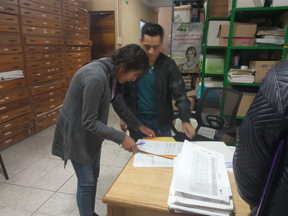 RAN_Nacional's tweet photo. Nuestra representación en Oaxaca trabaja por brindar servicios dignos y a favor de los derechos agrarios de quienes habitan ejidos y comunidades, entregamos copias certificadas de títulos de propiedad y asesoramos para concluir otros trámites.
#ElRANCercaDeTi https://t.co/sngxHurFS6