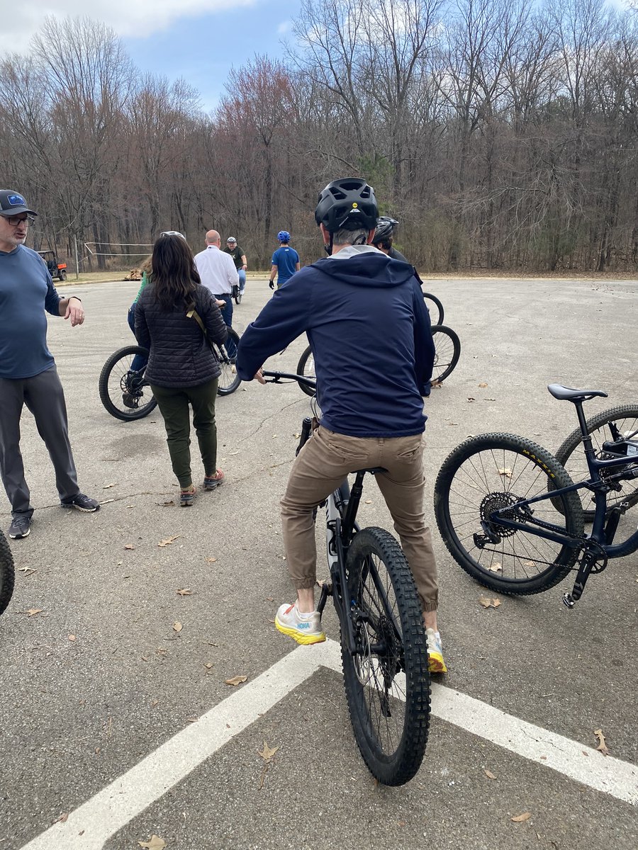 We loved getting to go outside and enjoy the morning with excursions around Jonesboro. 🚴🎯🐺 

#ARGovCon24