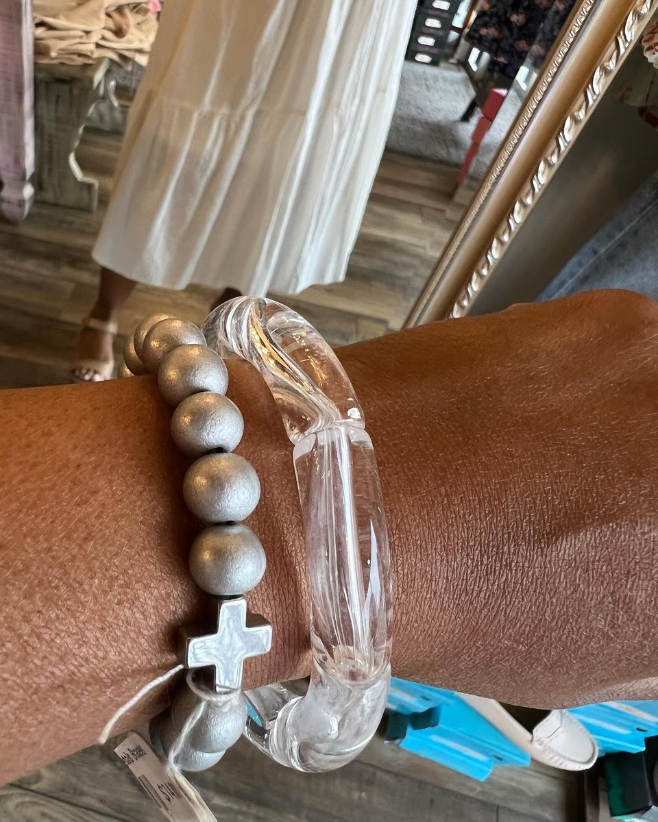 Cotiqueshop's tweet photo. A white dress you may love!
Available in sizes small-large
Flowy style. Lined and comfortable!
⚪️Open 12-6 today⚪️
#whitedress #accessories #dressup #white #outfitinspiration #dressinwhite https://t.co/0i9CVWbof1