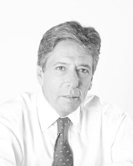 FIGRIEscuelaRI's tweet photo. Desde la escuela de Relaciones Internacionales de FIGRI lamentamos el fallecimiento del fundador y decano de nuestra facultad Roberto Hinestrosa. Su aporte al estudio de la Relaciones Internacionales y su consolidación como disciplina en Colombia fue fundamental. Paz en su tumba. https://t.co/2VjGTkmvny