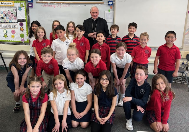 Our @sascardinals 3rd Graders have been working hard preparing to host this Thursday's 1:30 pm School Mass. Bishop Rassas met with the children today to discuss Thursday's Gospel Reading. They were honored to have him visit! @archchicago @ChiCathSchools