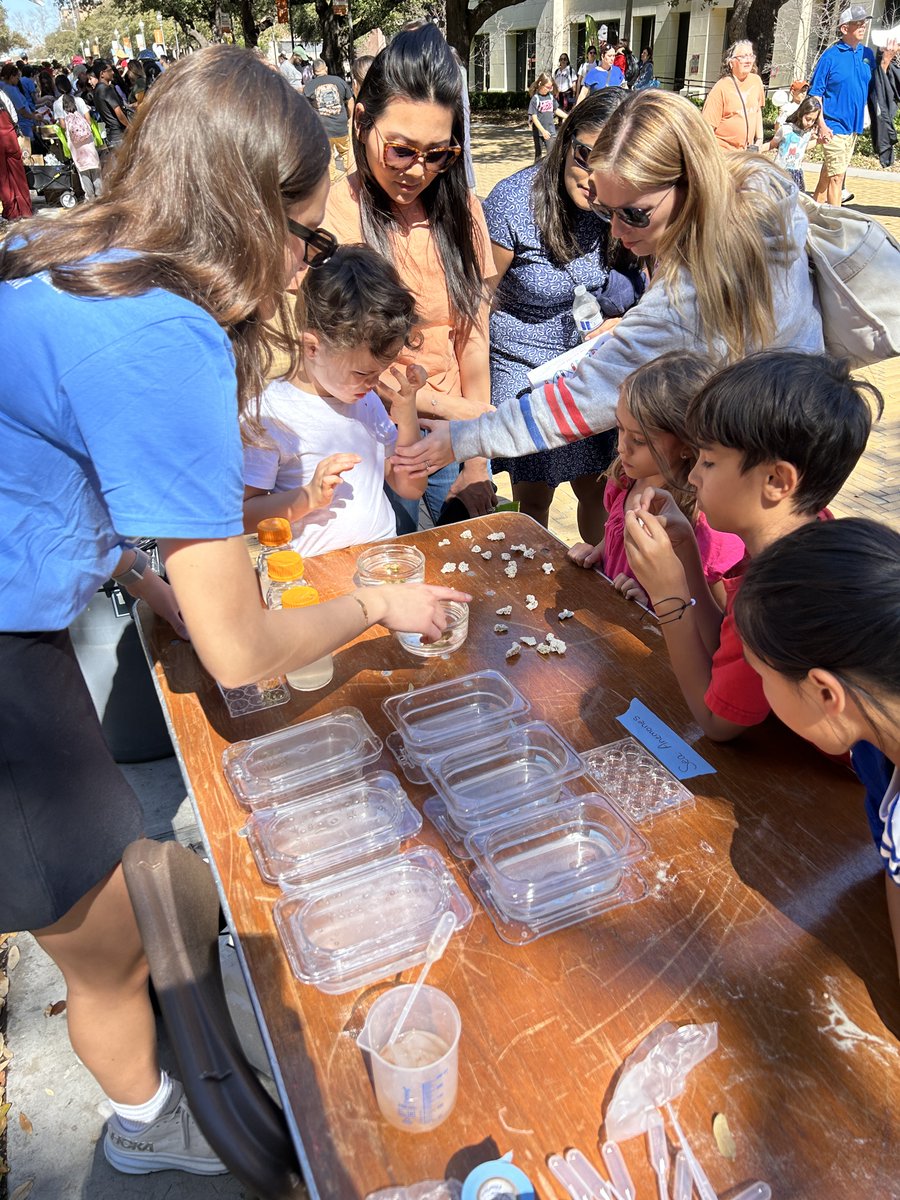 TX_SWMS's tweet image. UT STEM Girl Day was a success! 💫
We had an amazing time being part of this inspiring event hosted by @utwistem with around 8600 participants registered! Our table was a hit! 🐠🪸🔬
 #UTSTEMGirlDay #TXSWMS #STEM #womeninstem