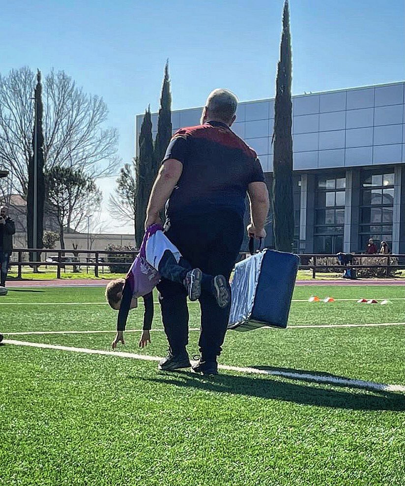 🔥🏉 Il concetto di “sostegno” applicato alla lettera… 😂
-
-
#noisiamolefiamme #essercisempre #sostegno #settoregiovanile