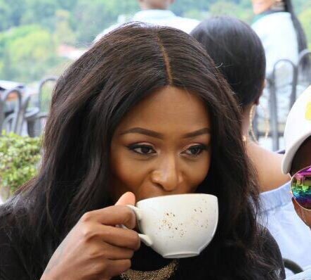 LihleonX's tweet image. Stressing over a man you can’t call in an emergency is crazy.