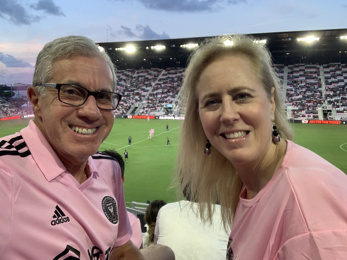 Ari Odzer tweet media