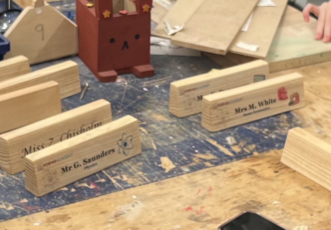 FATech_Ed's tweet photo. Our senior Enterprise Leaders Erin and Eriks finishing off their last batch of Teacher name bloc orders- with all their profits going to friends of Toowa, who are aptly building a Technical Classroom- you can donate direct here : https://t.co/uXIbywEa5G…
#FORrespectAndIntegrity https://t.co/TmcXi9uB1W