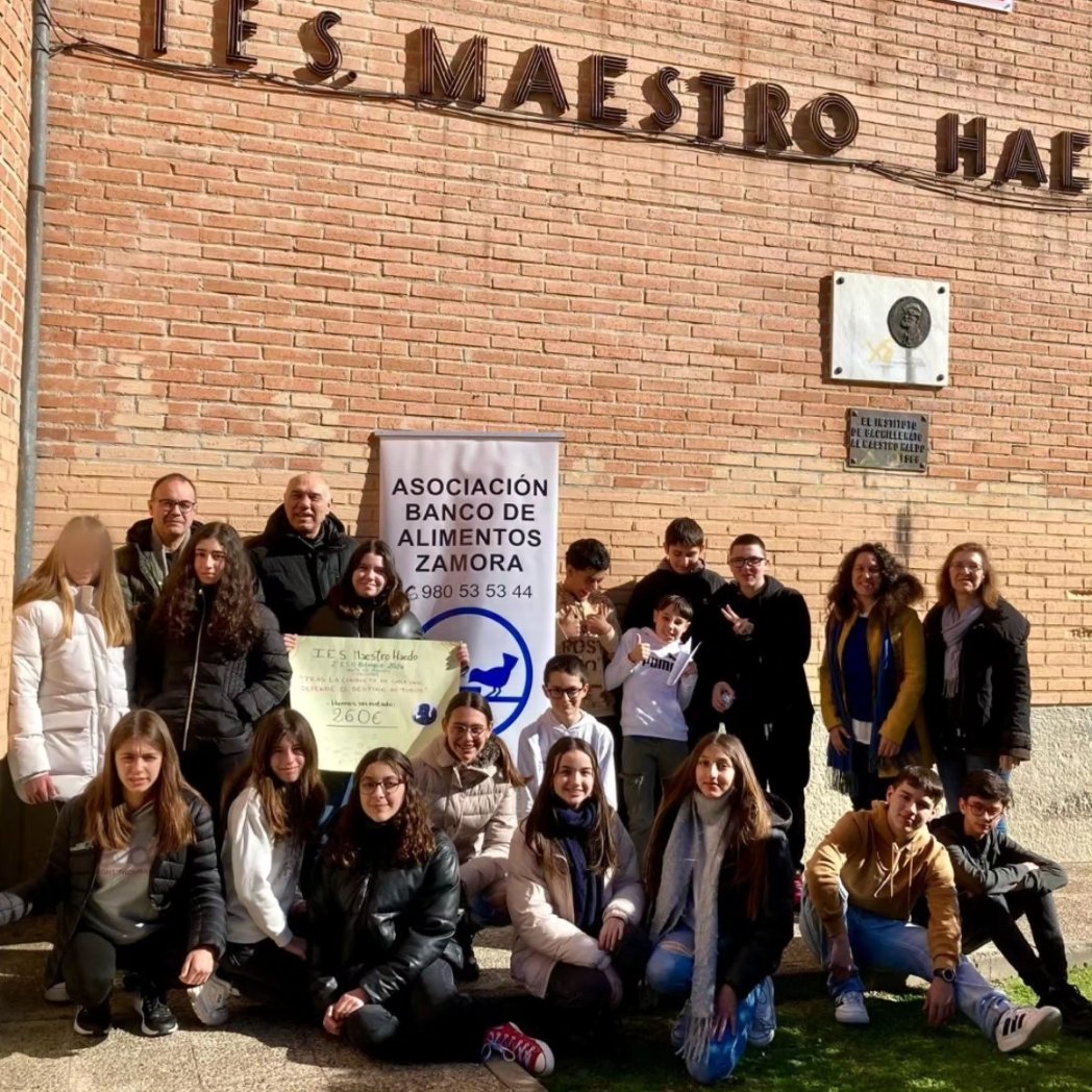 IESMHzamora's tweet image. Muy orgullosos de la generosidad de nuestr@s alumnos de 2° ESO del #programabilingue , que con su esfuerzo en el proyecto #jabonessolidarios han donado 260€ íntegramente a @fesbal_org .
Gracias a la comunidad educativa del @IESMHzamora por hacerlo posible
#pieescuelassaludables