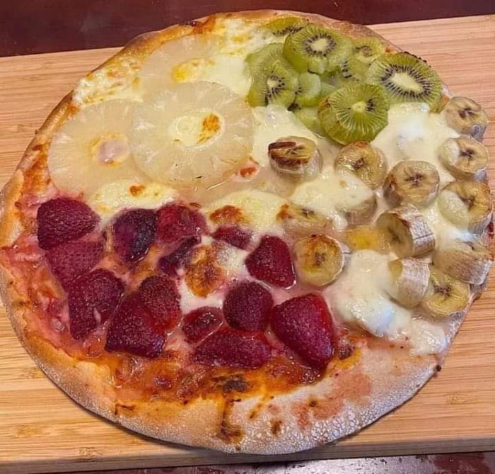 ThonkMemes's tweet photo. #Italy #Italia #italiano #italiani #ItaliaViva #ItalianFilmFestival #italiana #pizza #PizzaX #pizzadelivery #italian #pineapple #banana #kiwi #Strawberry #Strawberries #strawberryshortcake #dessert https://t.co/1wcMYbDS2f