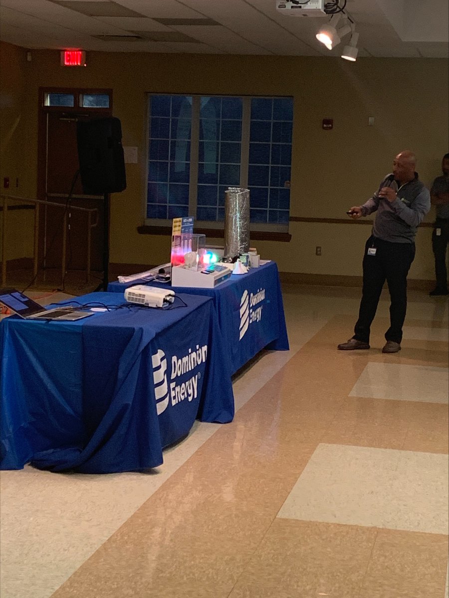 Almost 200 residents attended our Neighborhood Energy Efficiency Program (NEEP) kickoff event in Hopkins! Attendees learned about the no-cost program providing energy efficiency education and products to eligible customers. wach.com/news/local/dom…