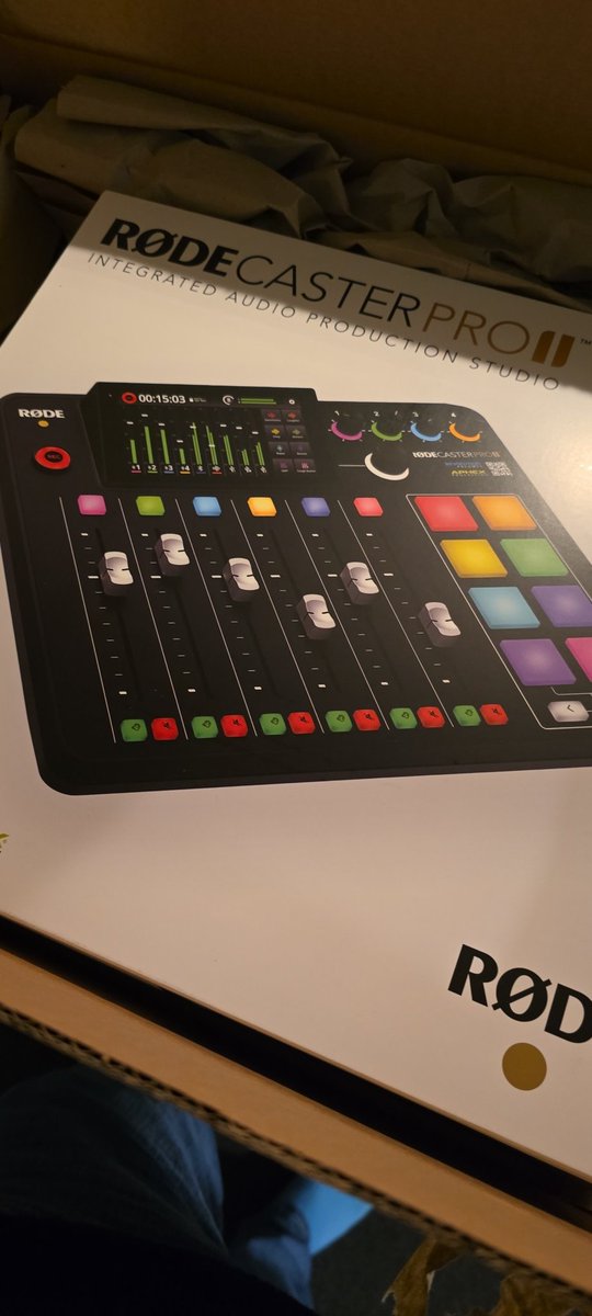 derproof's tweet image. Hello my Baby... 😍 #rode #rodecasterpro2