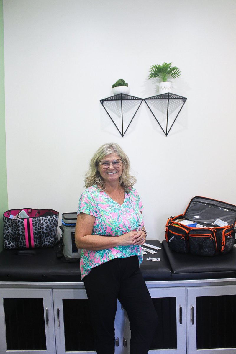 It’s a Vitamin Party! 🎉 No Vitamin Therapy on Saturday, but don’t worry, we’ve got you covered with EXTENDED vitamin hours TOMORROW and a Mega Happy Hour Menu.

🕐 1pm to 7pm
📲 Online booking is available between 1:30pm and 6pm. Anything between 1-1:30 and 6-7 is walk-ins only.