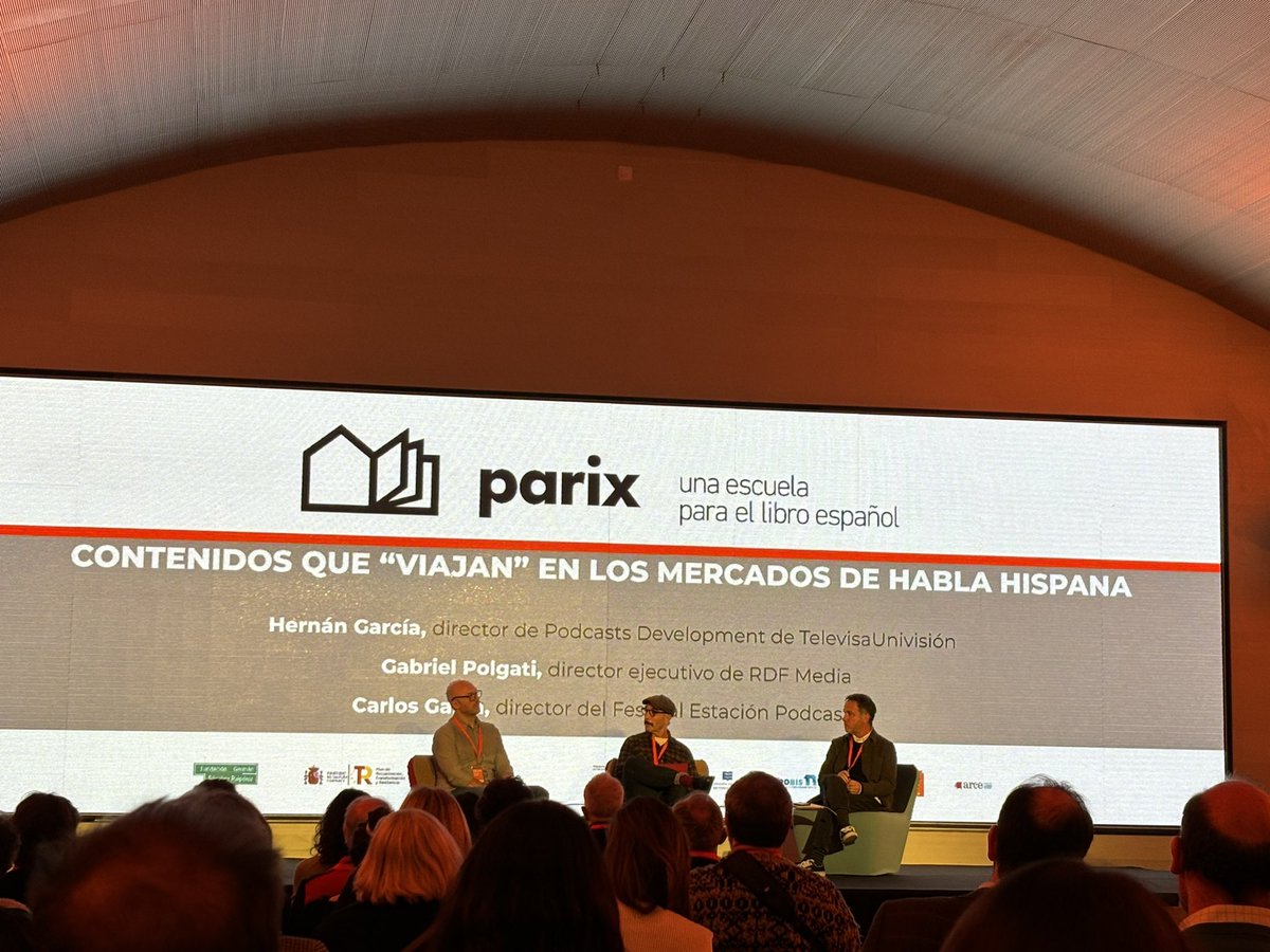 nuriapuntonet's tweet photo. Un día genial con colegas y grandes ponentes del audio, como Gabriel Soto de Edison Research, quien es parte de tantos informes y estudios del sector. Que bien conocerlo en persona. Gracias a @fundacionGSR #audiodayparix https://t.co/440XARseBT