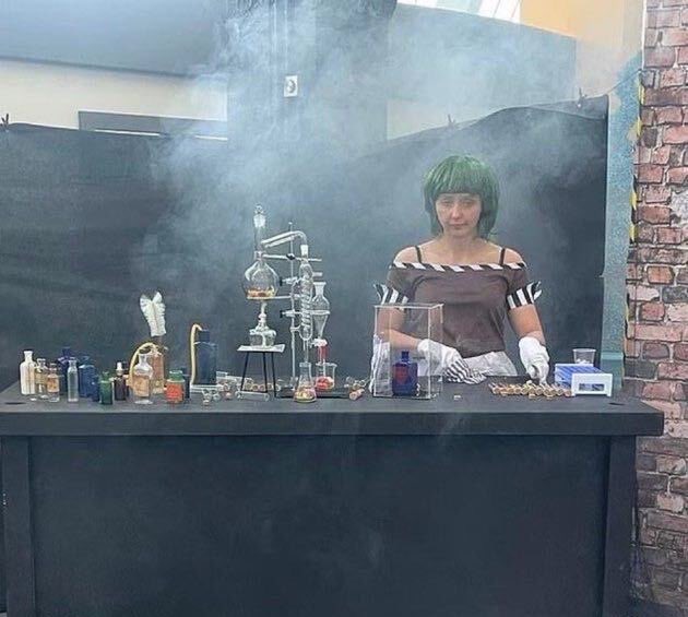 alex_abads's tweet image. “Welcome to Lush!”