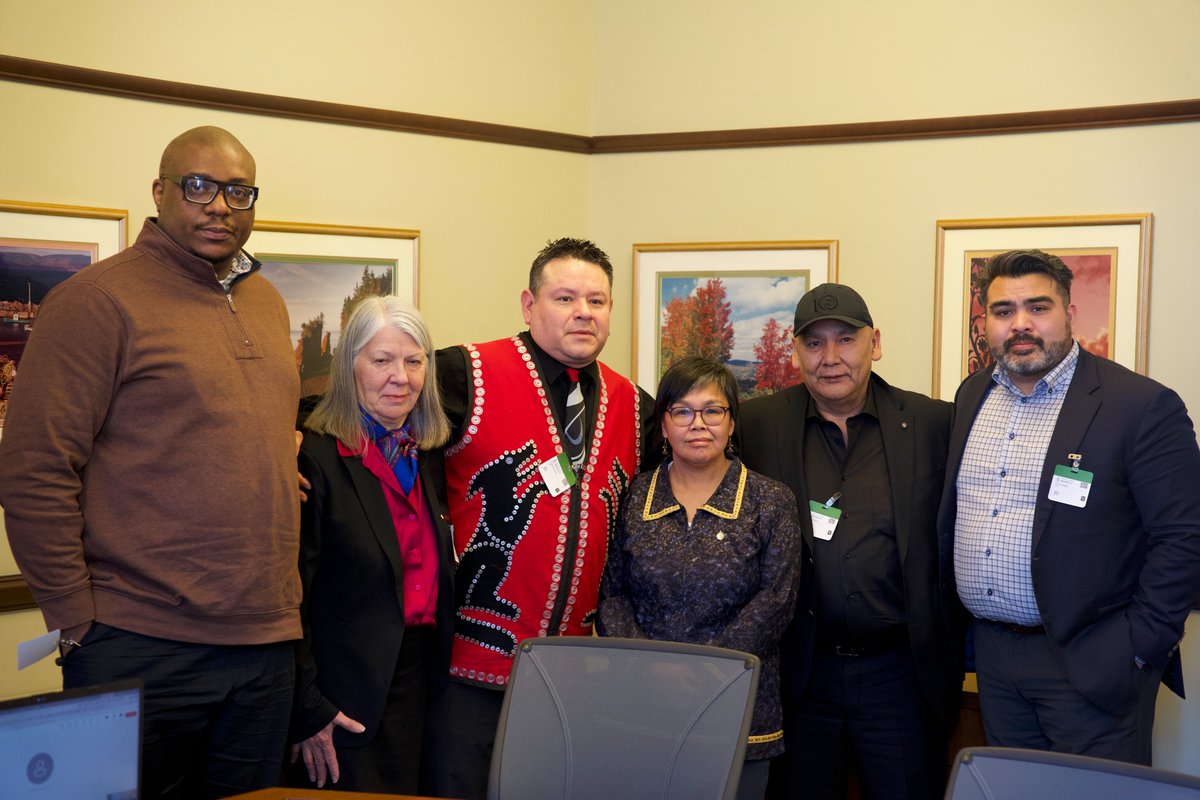Productive meeting with <a href="/LoriIdlout/">ᓘᕆ ᐃᓪᓚᐅᖅ Lori Idlout❄️</a> &amp; <a href="/nikiashton/">Niki Ashton</a> in. We delved into the crucial role of #EconomicReconciliation in supporting Indigenous rights, explored sustainable aquaculture as a path to prosperity, and addressed our community's urgent state of emergency. #GNN #FirstNations
